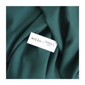 Mizzu x Vanilla Hijab Set (Soraya - Dark Green)